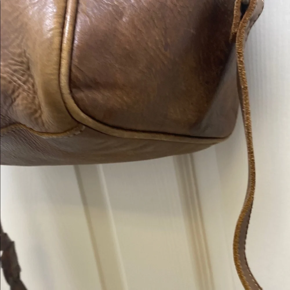 Roots Canada mini Banff Bag - Picture 2 of 10